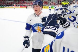 Канада — Финляндия — 2:4 — видео, голы, обзор полуфинала чемпионата мира по хоккею — 2026