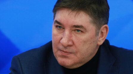 «Неблагодарные негодяи игнорируют нас». Кожевников — о решении IIHF не упоминать россиян из «Каролины» в материале о Кубке Стэнли